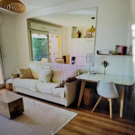 Very Quiet In Apartment *