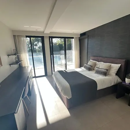 Apartment Very Quiet In *